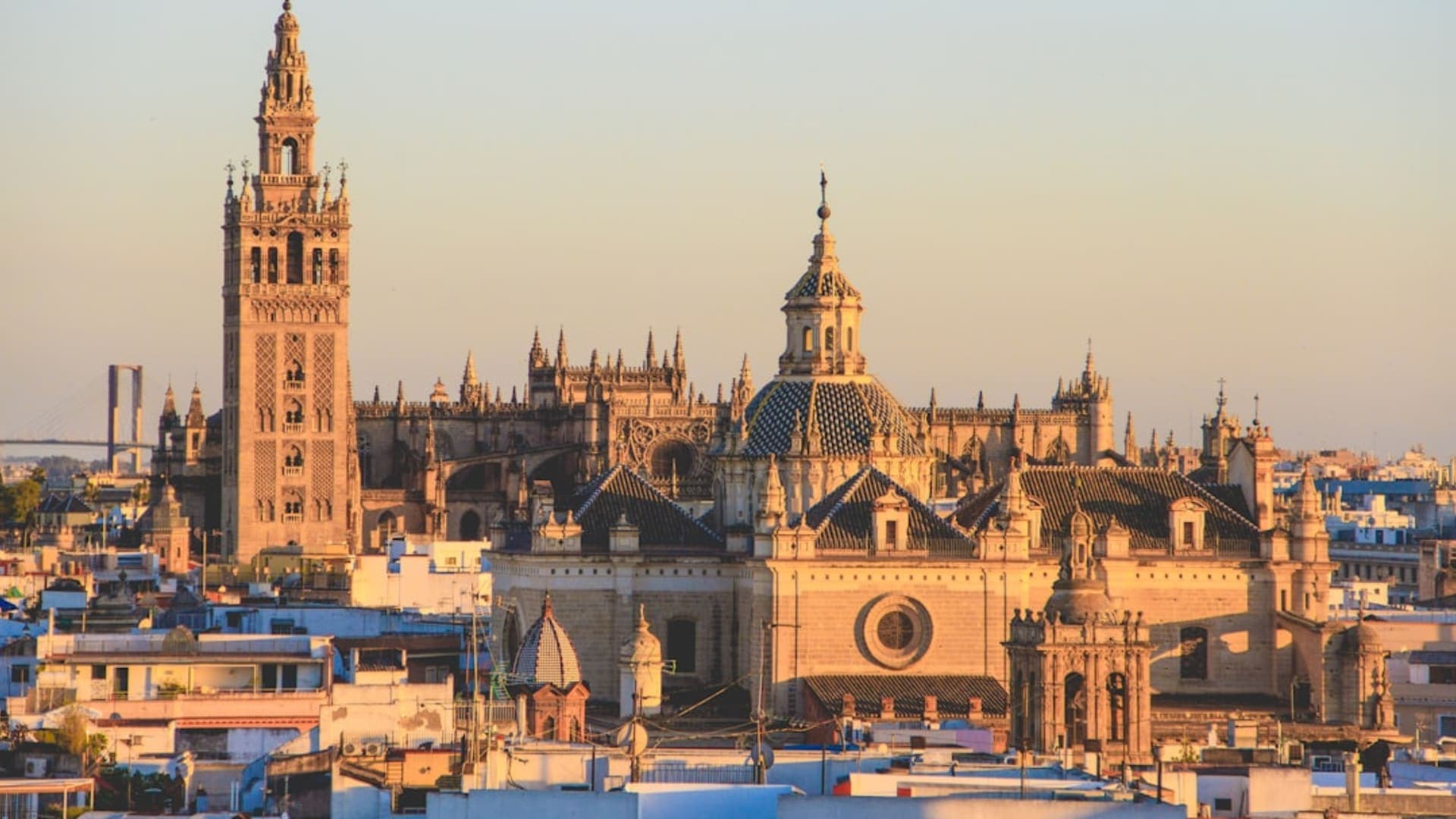 Sevilla city skyline