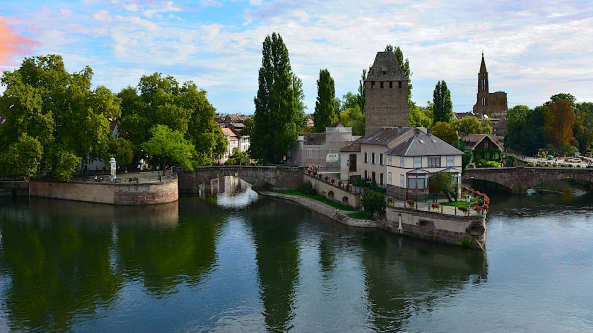 Blaye city skyline
